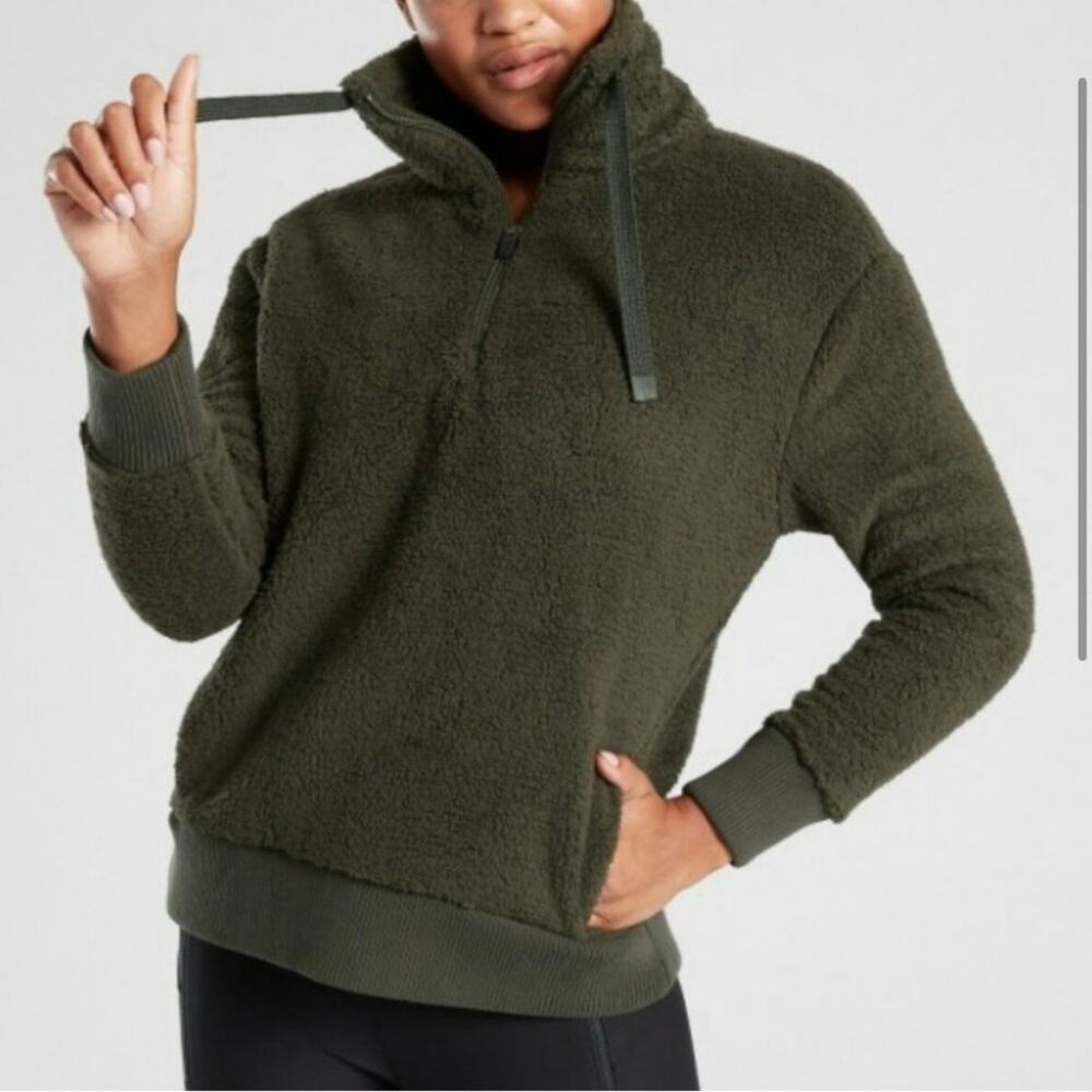 Athleta Talus Sherpa Half Zip in Olive Green - size XS